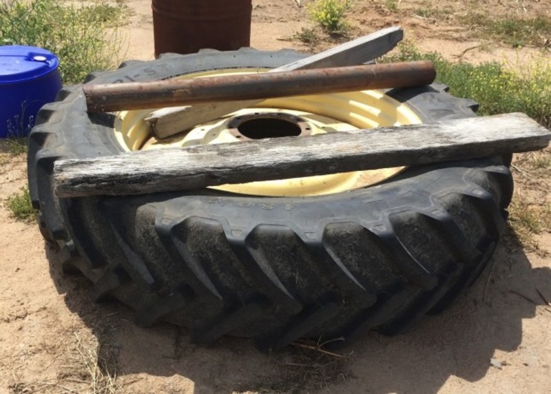 JOHN DEERE 8345R Tractor
