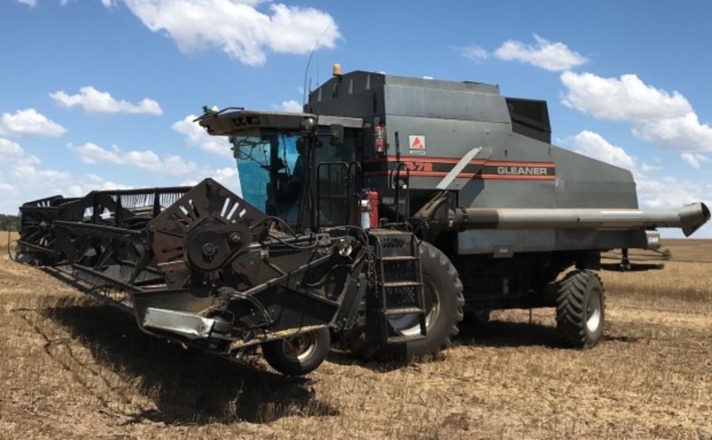 Agco Gleaner R72 Harvester