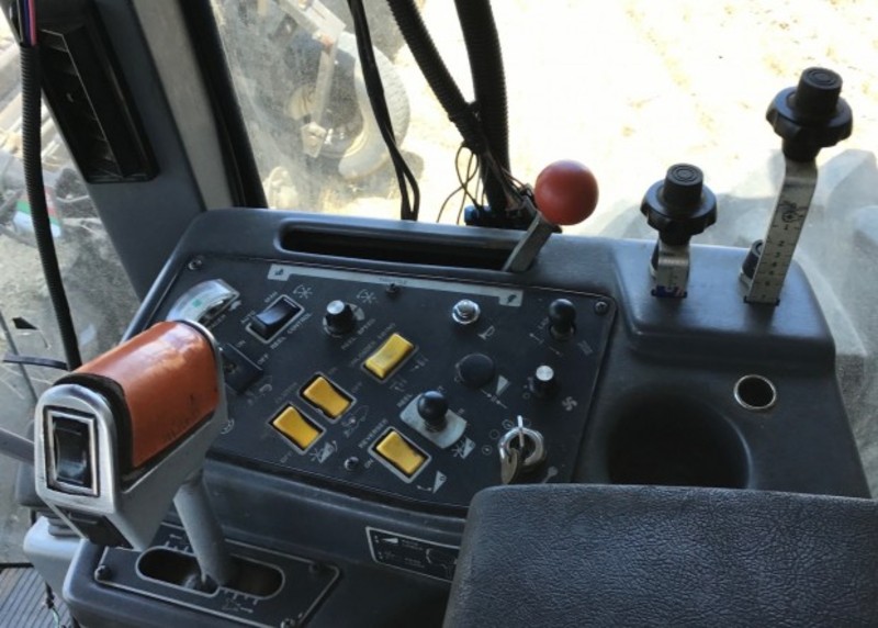 Agco Gleaner R72 Harvester