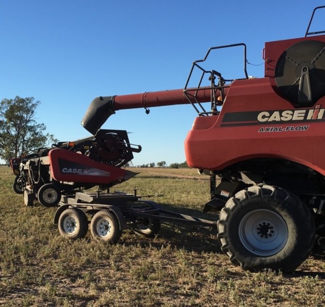Case IH 7120 Harvester