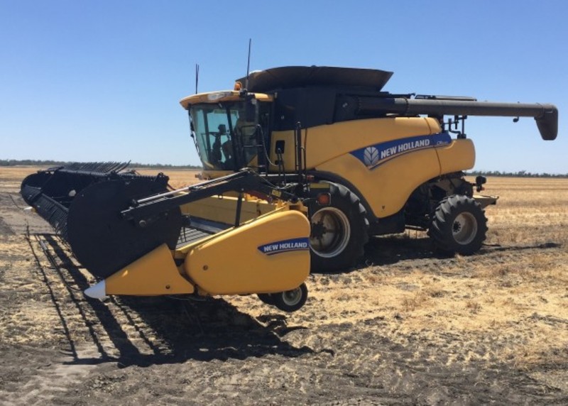 NEW HOLLAND CR8090 Harvester Header