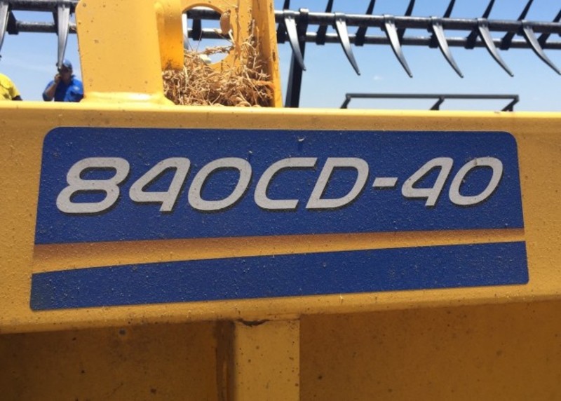 NEW HOLLAND CR8090 Harvester Header