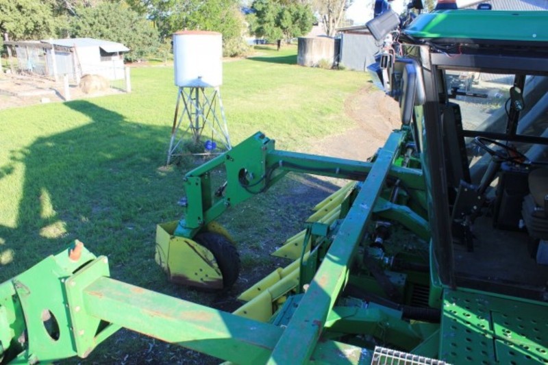JOHN DEERE 9976 Harvester