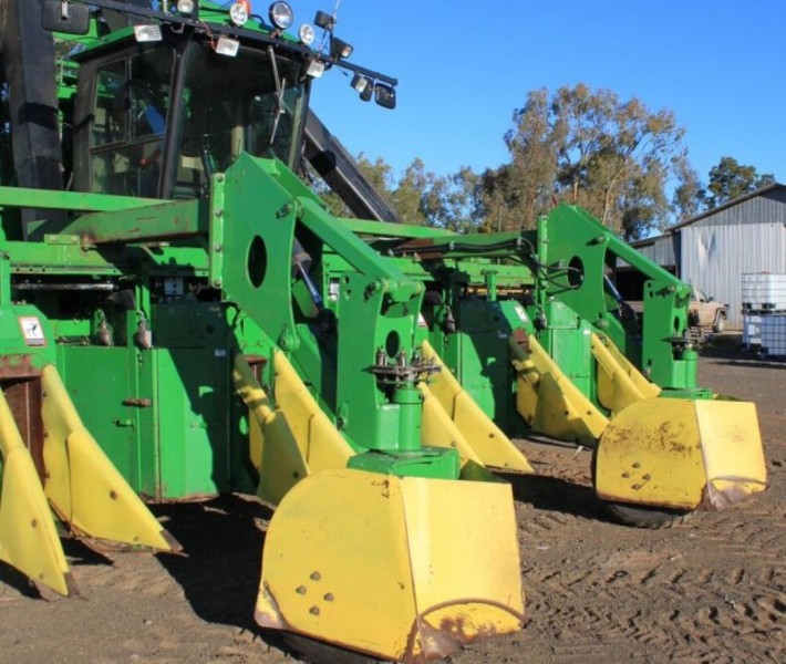 JOHN DEERE 9976 Harvester