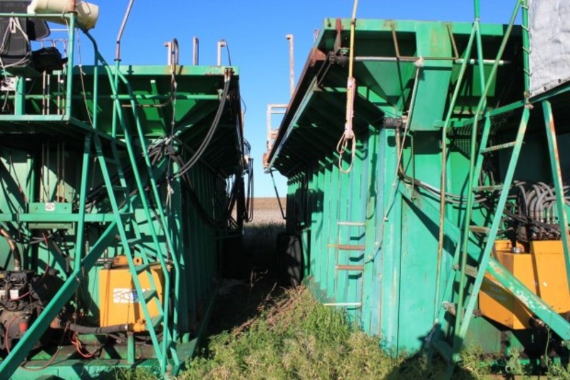 JOHN DEERE 9976 Harvester