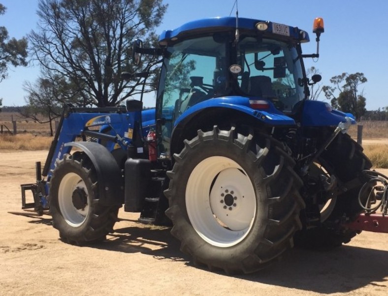 NEW HOLLAND T6050 plus Tractor