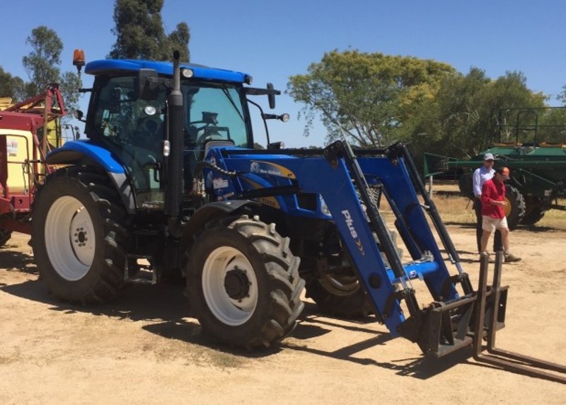 NEW HOLLAND T6050 plus Tractor