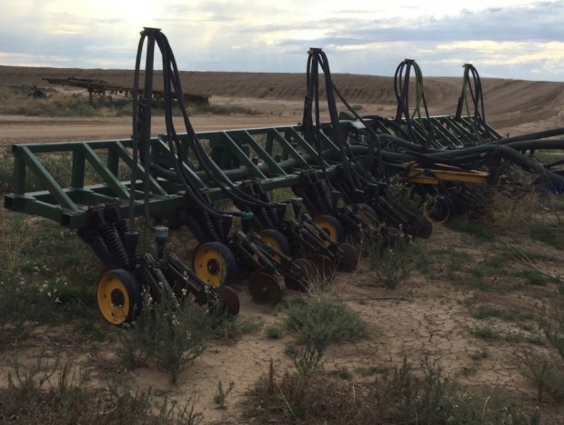 Excel 12m Single Disc PLANTERS