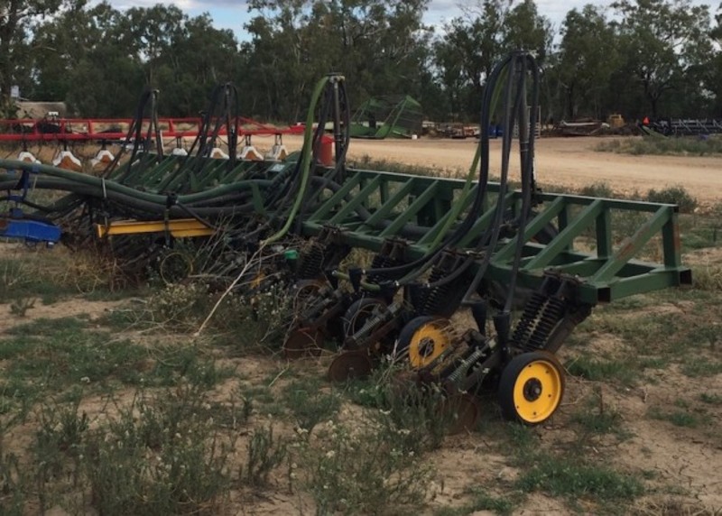 Excel 12m Single Disc PLANTERS