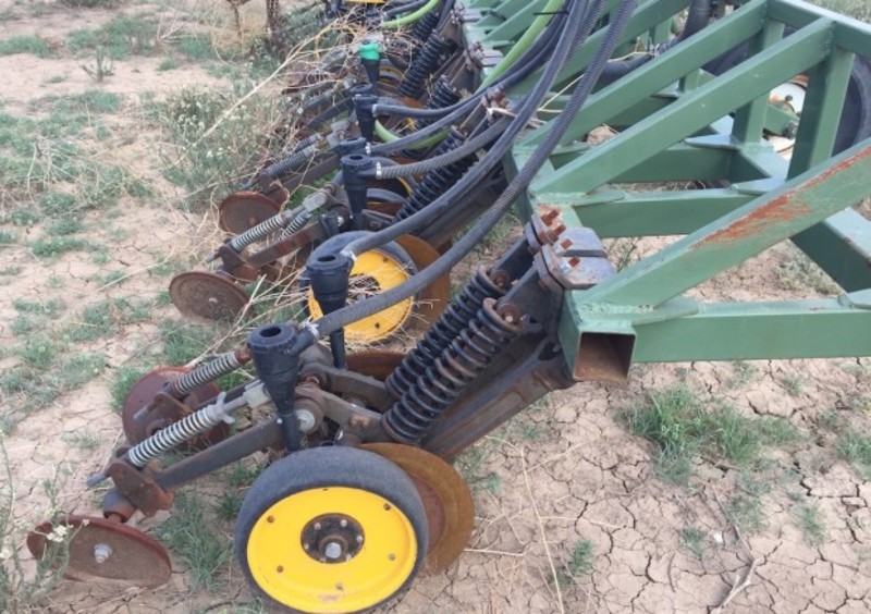 Excel 12m Single Disc PLANTERS