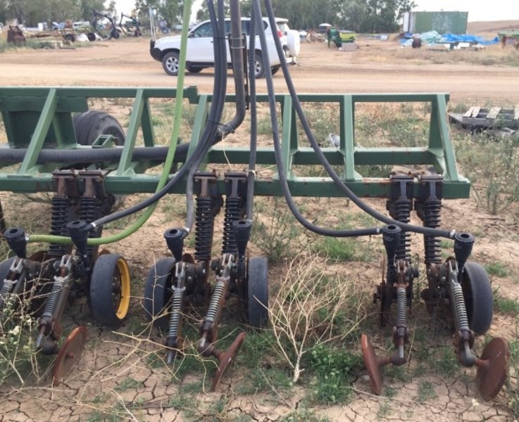 Excel 12m Single Disc PLANTERS