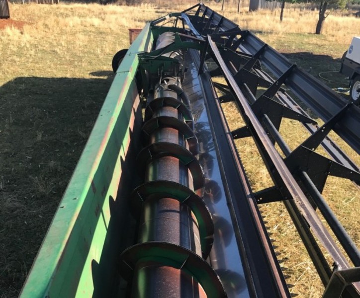 JOHN DEERE 9600 Harvester