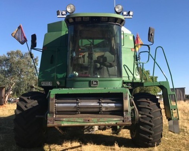 JOHN DEERE 9600 Harvester