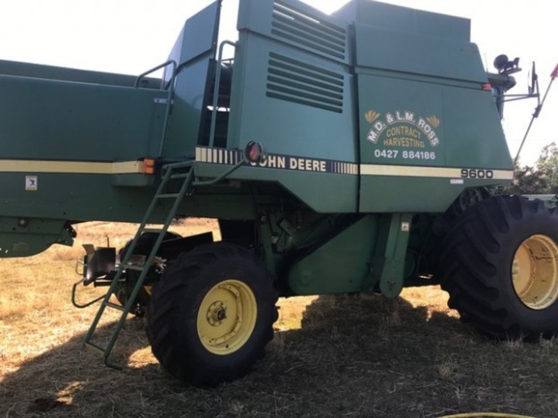 JOHN DEERE 9600 Harvester