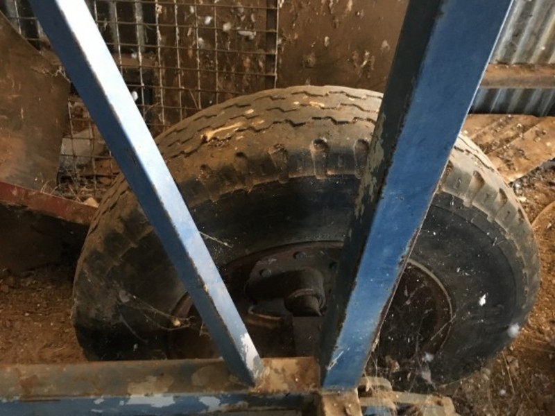 Hayes N-Buggy silo