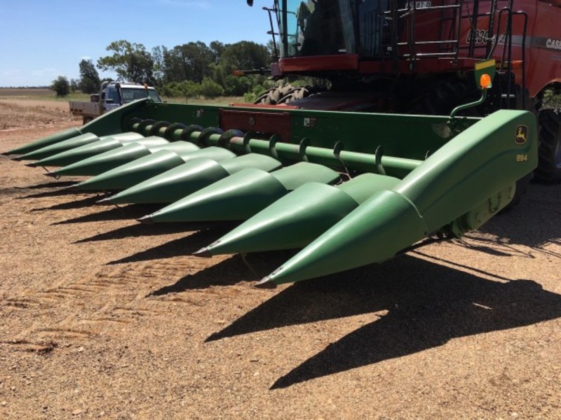 JOHN DEERE 894 Harvester