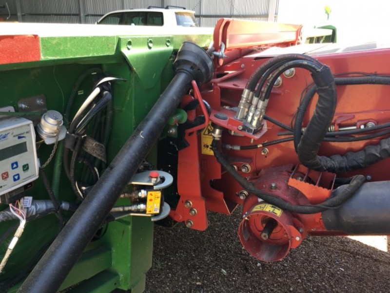 JOHN DEERE 894 Harvester