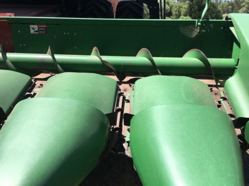 JOHN DEERE 894 Harvester