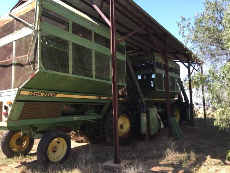 JOHN DEERE 9950 Harvester