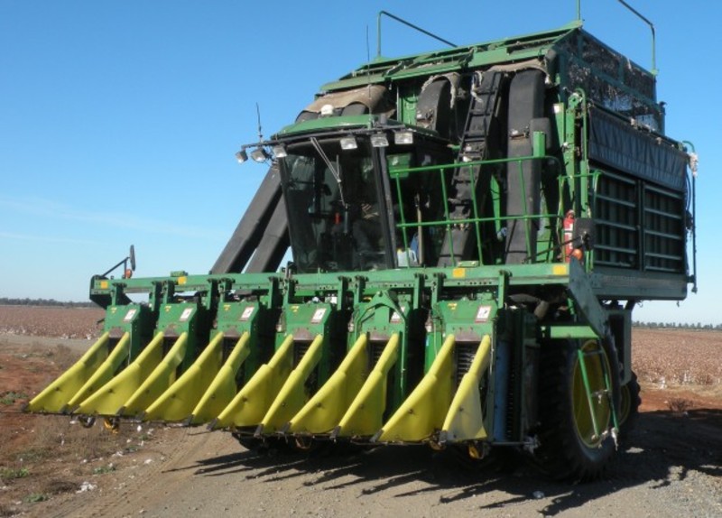 JOHN DEERE 9976 Harvester