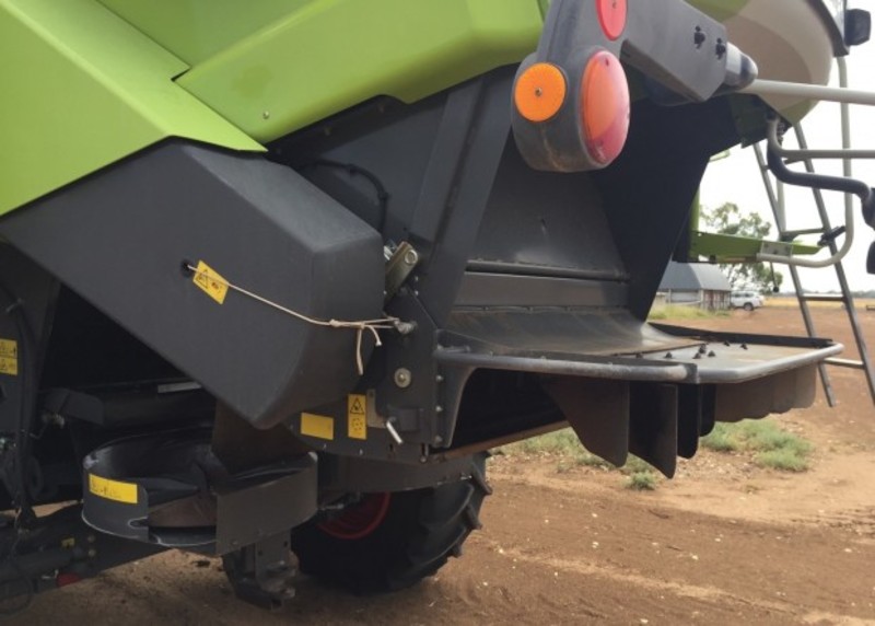 Claas LEXION 740 Harvester