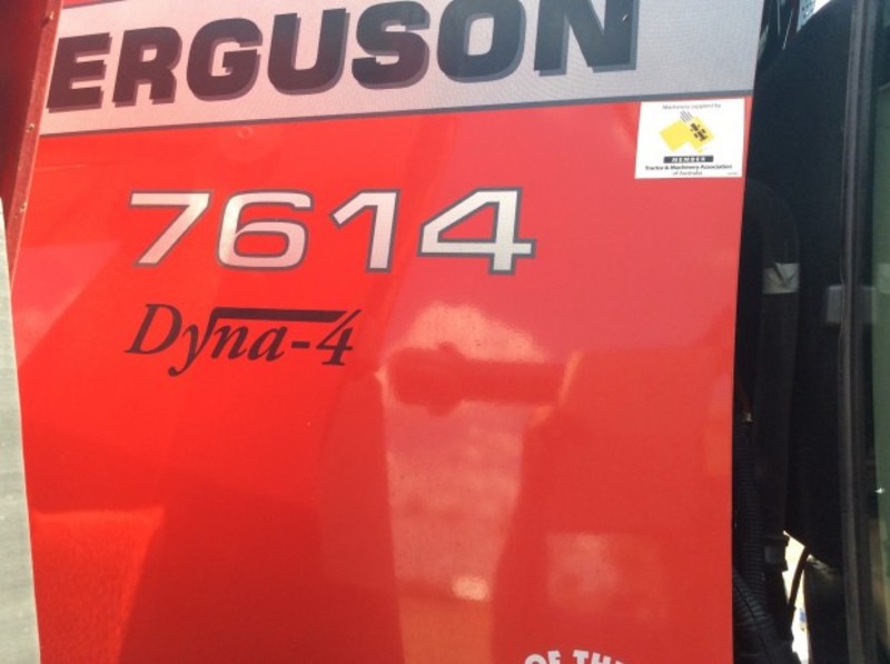 MASSEY FERGUSON 7614 Tractor