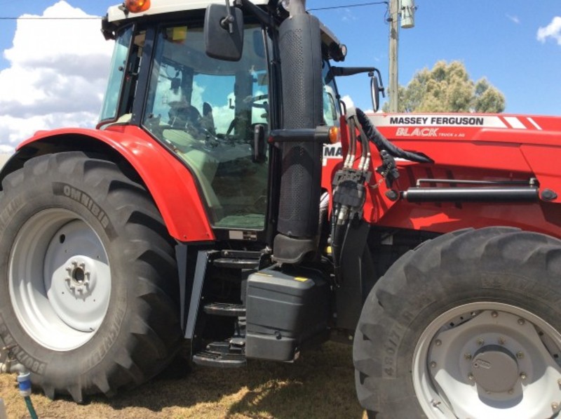 MASSEY FERGUSON 7614 Tractor