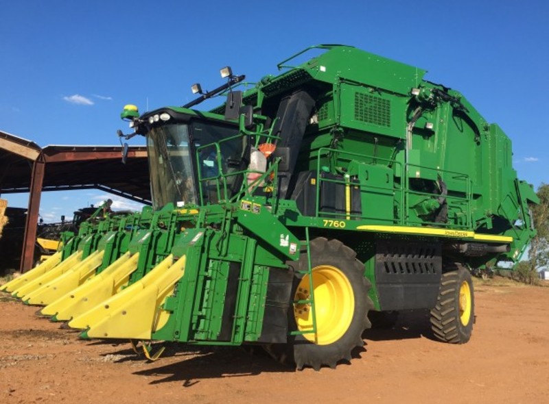 JOHN DEERE 7760 COTTON PICKER