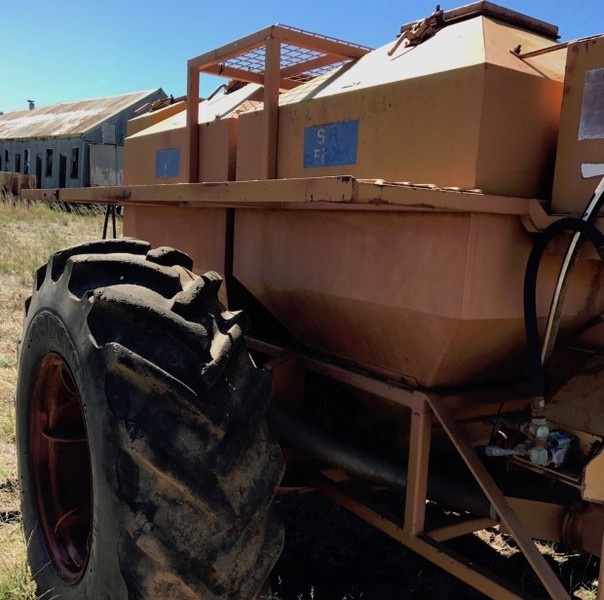 Gyral SR air seeder cart