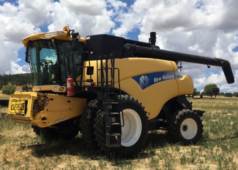 2004 NEW HOLLAND CR970 Harvester Header