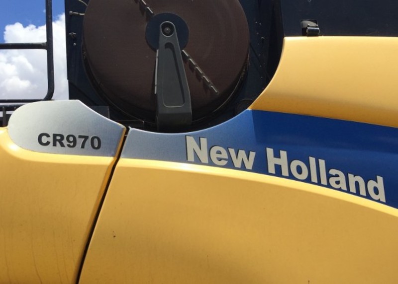 2004 NEW HOLLAND CR970 Harvester Header