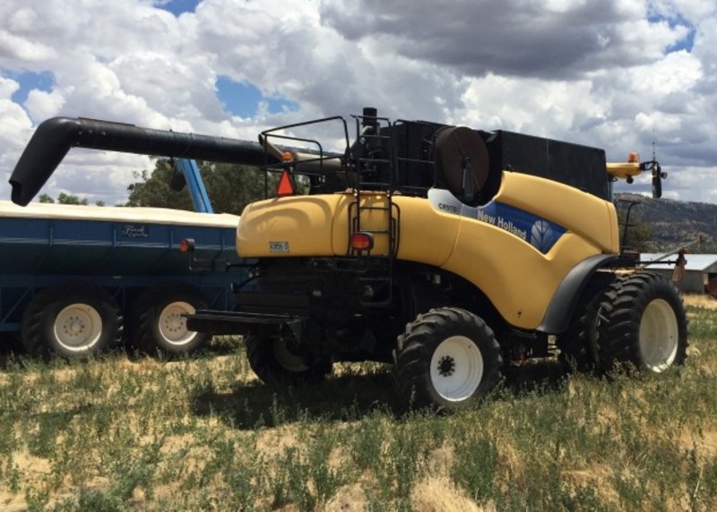 2004 NEW HOLLAND CR970 Harvester Header
