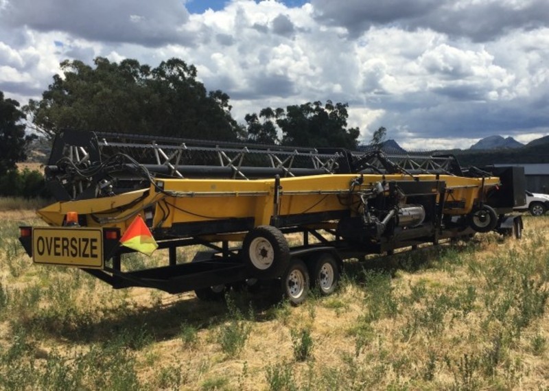2004 NEW HOLLAND CR970 Harvester Header