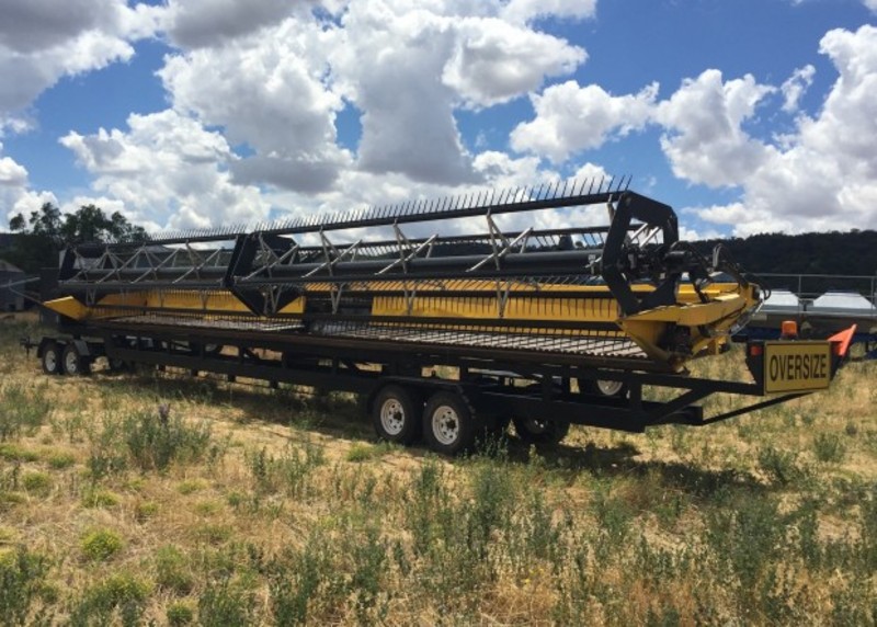 2004 NEW HOLLAND CR970 Harvester Header