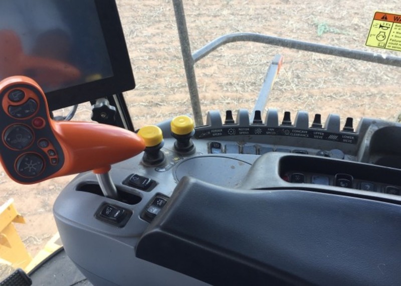 NEW HOLLAND CR9070 Harvester Header