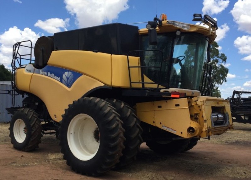 NEW HOLLAND CR960 Harvester Header
