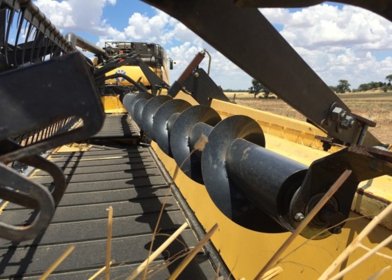 NEW HOLLAND CR960 Harvester Header