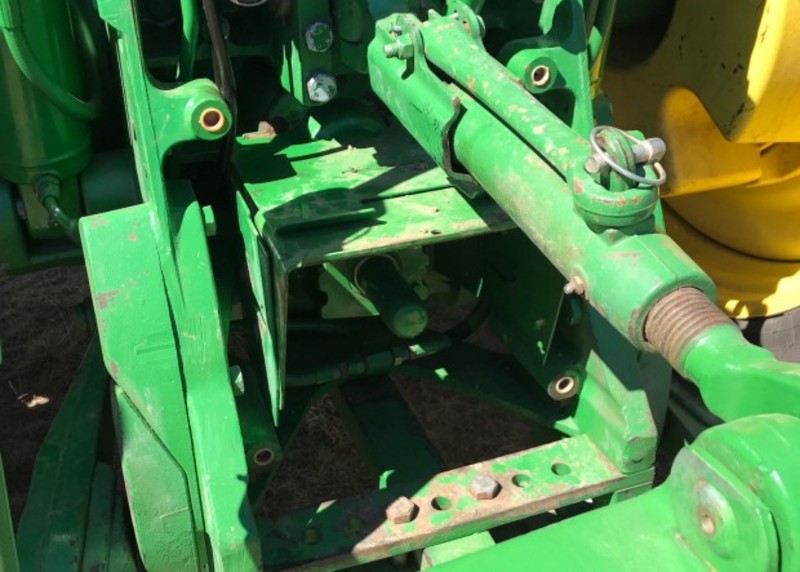 JOHN DEERE 8320 Tractor