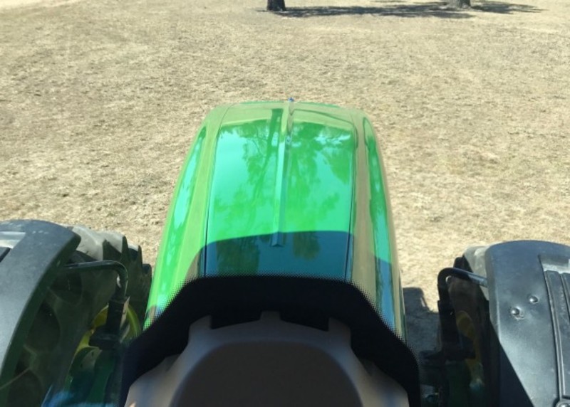 JOHN DEERE 8320 Tractor