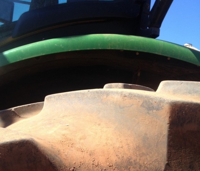 JOHN DEERE 8310R Tractor