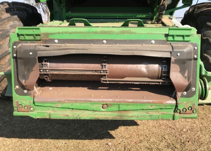 JOHN DEERE S670 Harvester/Header