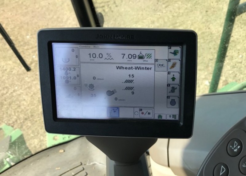JOHN DEERE S670 Harvester/Header