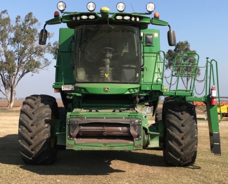 JOHN DEERE S670 Harvester/Header