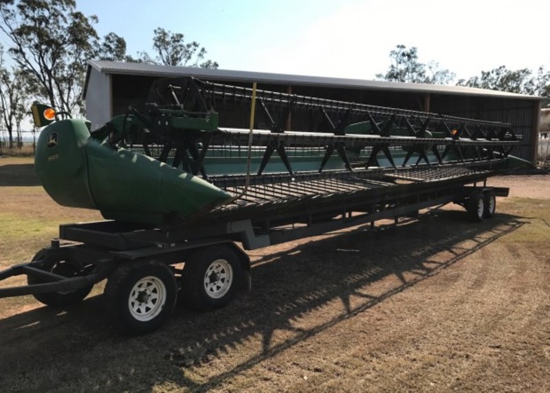 JOHN DEERE S670 Harvester/Header