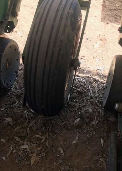 JOHN DEERE 1700 Planters
