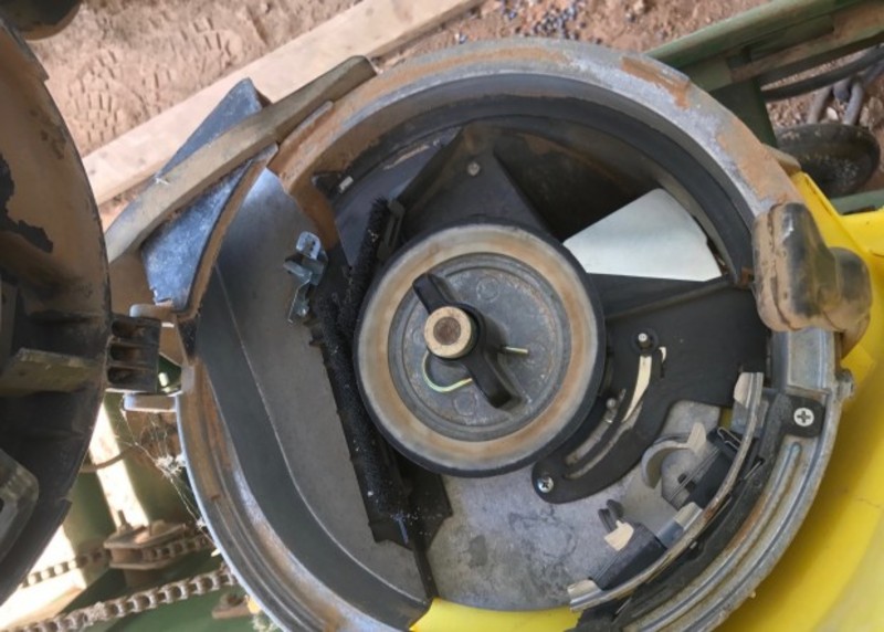 JOHN DEERE 1700 Planters