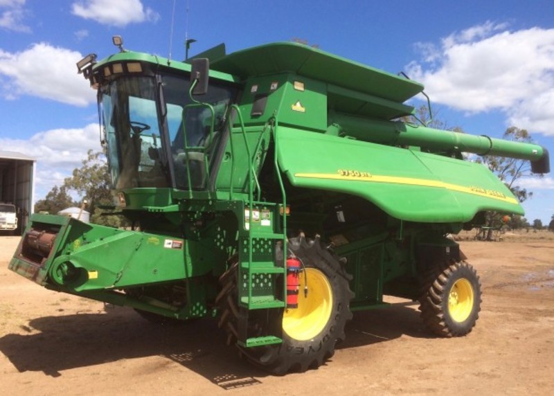 JOHN DEERE 9750 STS Harvester 