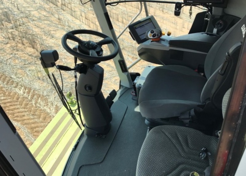2015 Claas Lexion 760TT Harvester