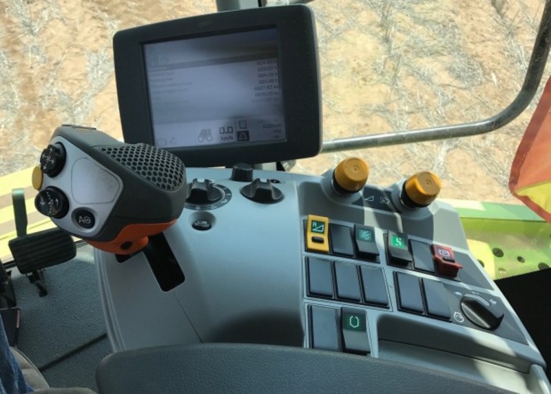 2015 Claas Lexion 760TT Harvester
