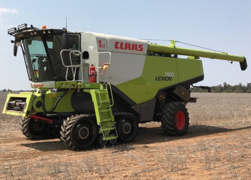 2015 Claas Lexion 760TT Harvester